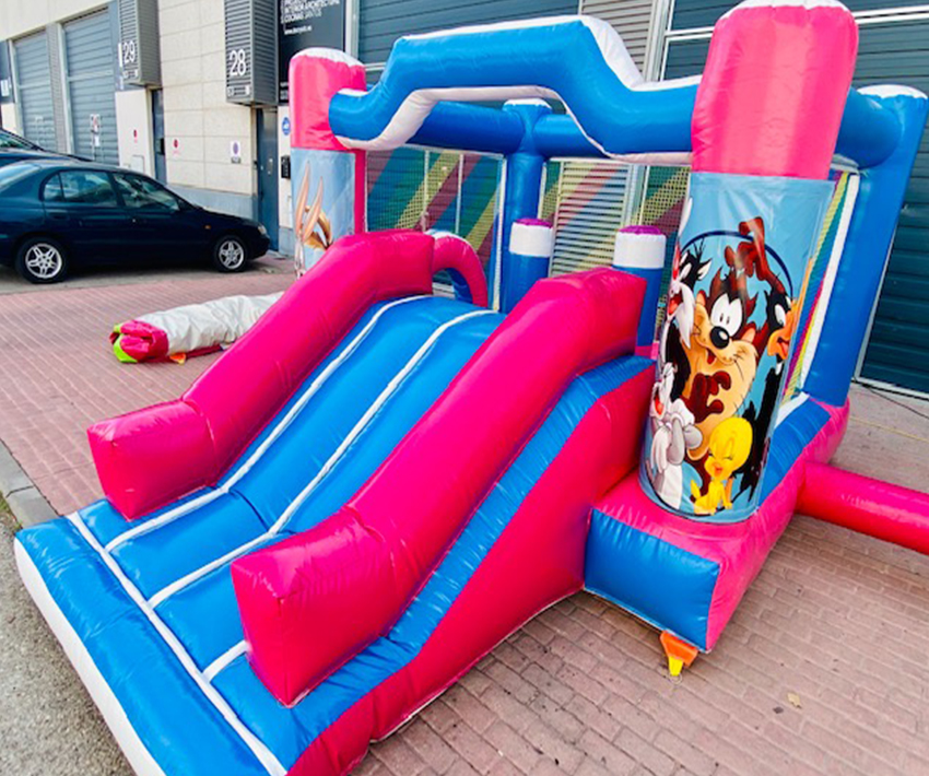 Castillo Hinchable perfecto para casas o locales con poco espacio. Apto para interiores y exterior. Castillo Hinchable perfecto para casas o locales con poco espacio. Apto para interiores y exterior.