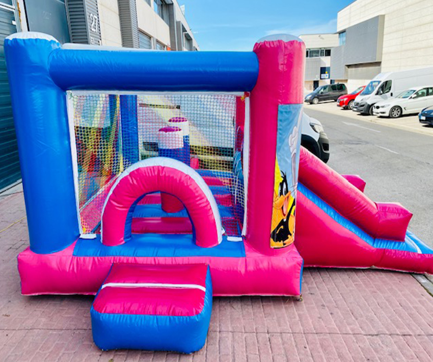 Castillo Hinchable perfecto para casas o locales con poco espacio. Apto para interiores y exterior. Castillo Hinchable perfecto para casas o locales con poco espacio. Apto para interiores y exterior.