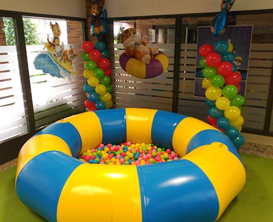 Alquiler Castillo Hinchable Super Piscina de Bolas Profesional Alquiler Castillo Hinchable Super Piscina de Bolas Profesional